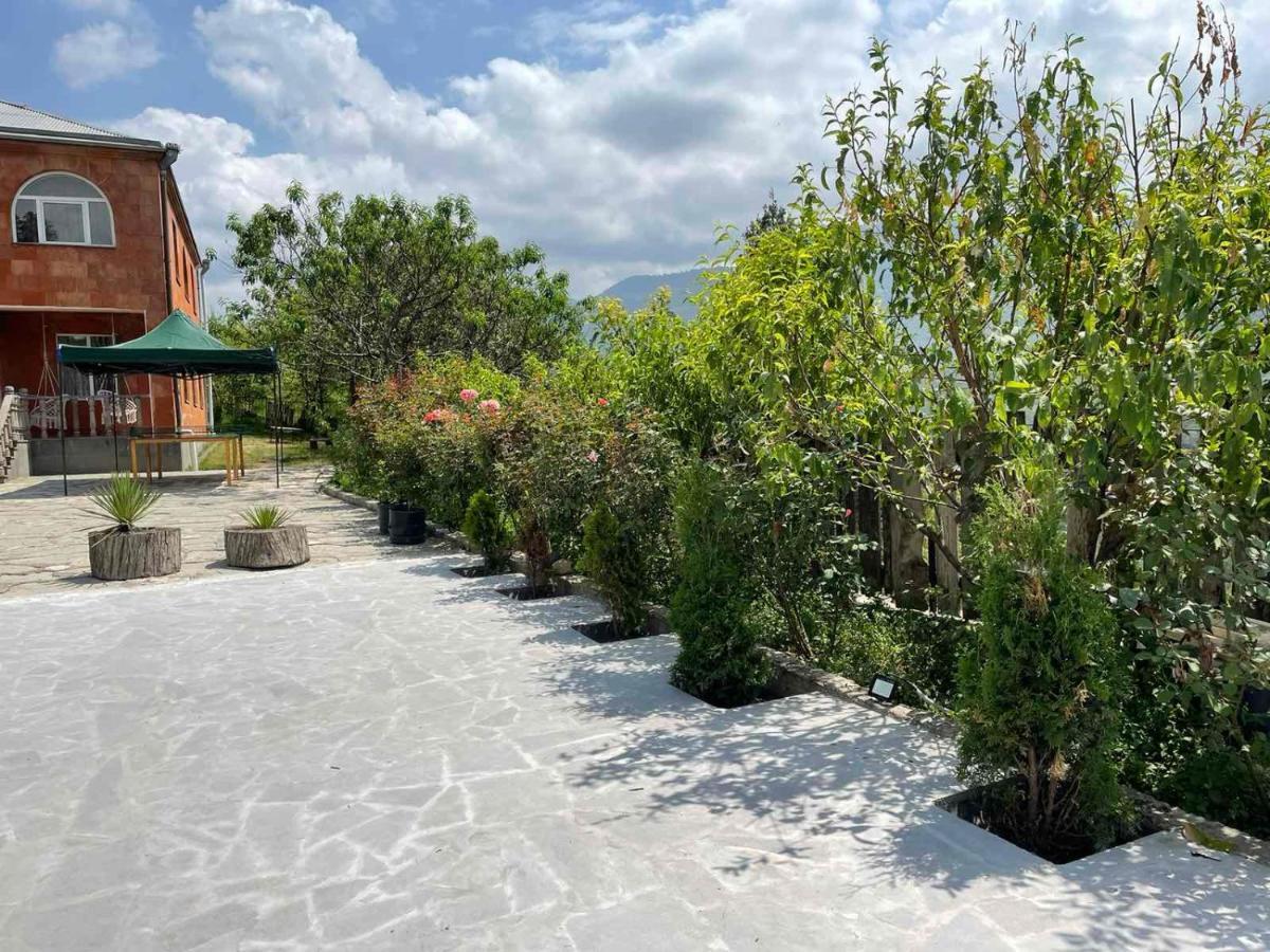 Green Garden Ijevan Bagian luar foto
